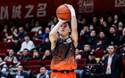 太猛了！18岁小将狂轰49+10，堪称 “山东小库里”，邱彪捡到宝了